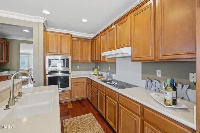 556 Knollwood Drive, Thousand Oaks, CA 91320