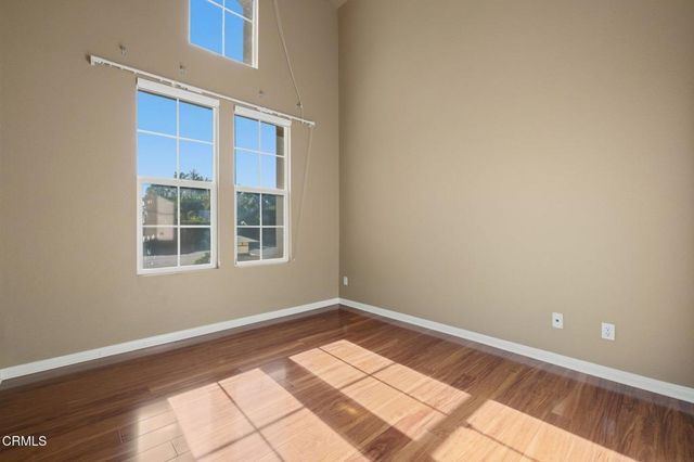 556 Knollwood Drive, Thousand Oaks, CA 91320