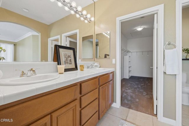 556 Knollwood Drive, Thousand Oaks, CA 91320
