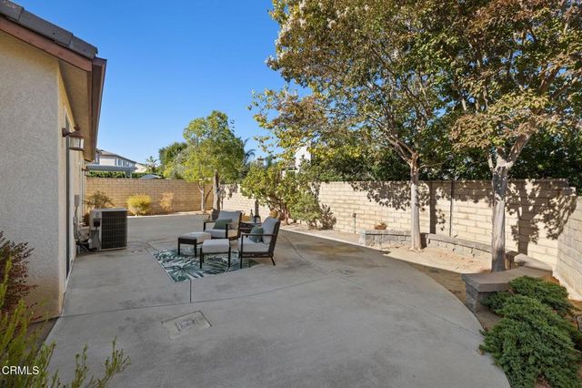 556 Knollwood Drive, Thousand Oaks, CA 91320