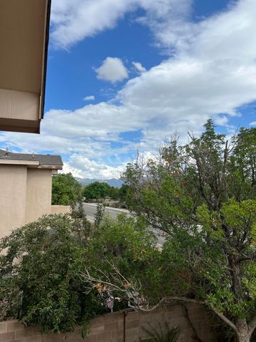 7316 Peregrine Road NE, Albuquerque, NM 87113