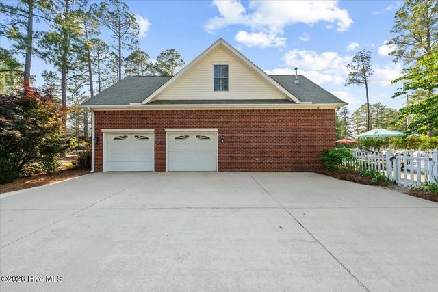 105 Pine Ledge Road, Rockingham, NC 28379