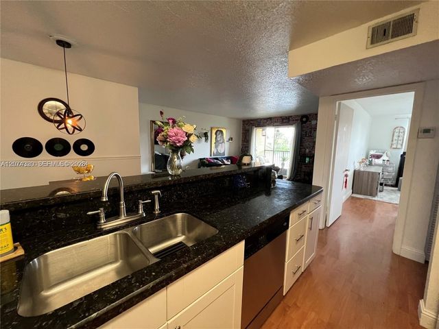 1229 SW 46th Avenue 408, Pompano Beach, FL 33069