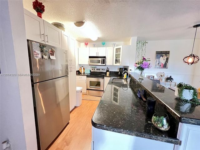 1229 SW 46th Avenue 408, Pompano Beach, FL 33069