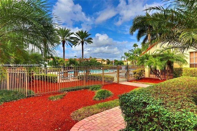1229 SW 46th Avenue 408, Pompano Beach, FL 33069