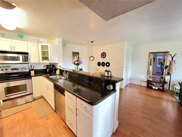 1229 SW 46th Avenue 408, Pompano Beach, FL 33069