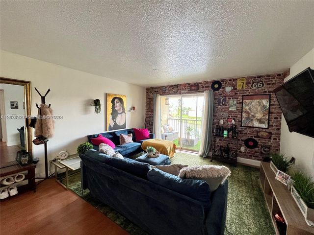 1229 SW 46th Avenue 408, Pompano Beach, FL 33069