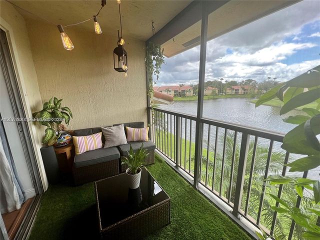 1229 SW 46th Avenue 408, Pompano Beach, FL 33069