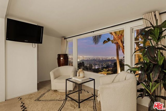 1454 Blueridge Drive, Los Angeles, CA 90210