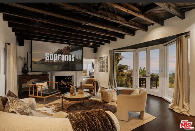 1454 Blueridge Drive, Los Angeles, CA 90210