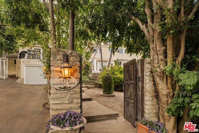 1454 Blueridge Drive, Los Angeles, CA 90210