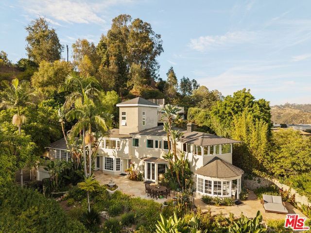 1454 Blueridge Drive, Los Angeles, CA 90210