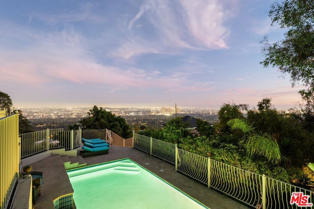 1454 Blueridge Drive, Los Angeles, CA 90210 — photo 3