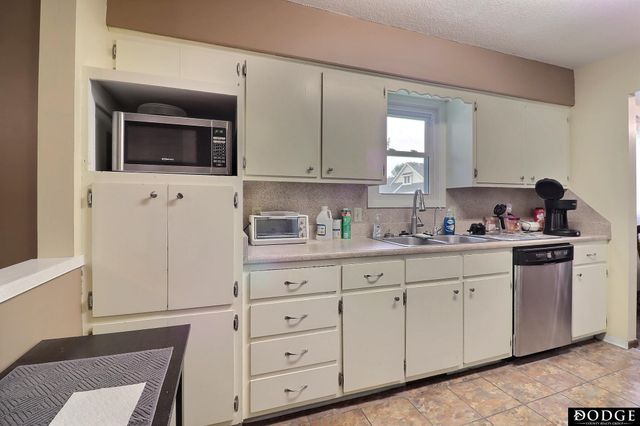 1412 Jones Drive, Fremont, NE 68025