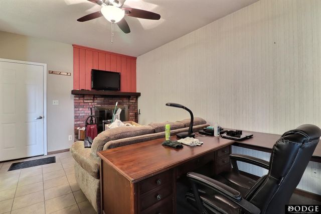 1412 Jones Drive, Fremont, NE 68025