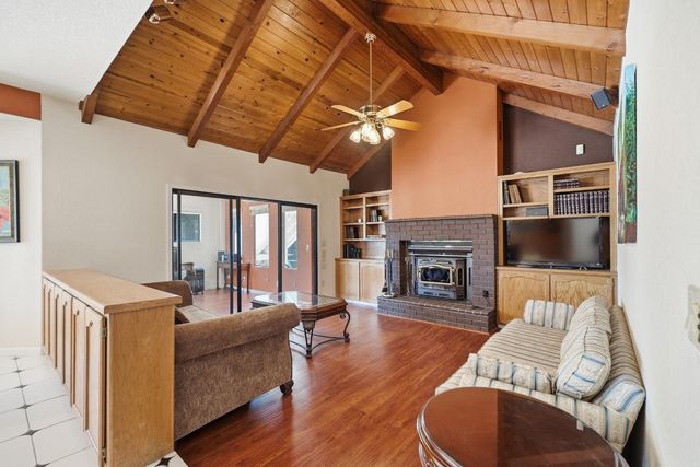 2416 Stonebrook Dr, Modesto, CA 95355