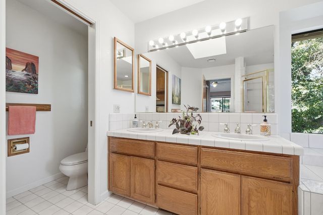 2416 Stonebrook Dr, Modesto, CA 95355