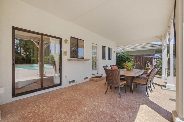 2416 Stonebrook Dr, Modesto, CA 95355