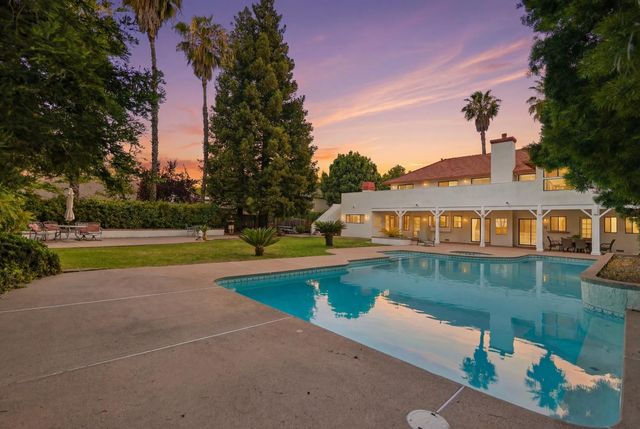 2416 Stonebrook Dr, Modesto, CA 95355
