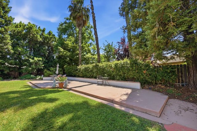 2416 Stonebrook Dr, Modesto, CA 95355