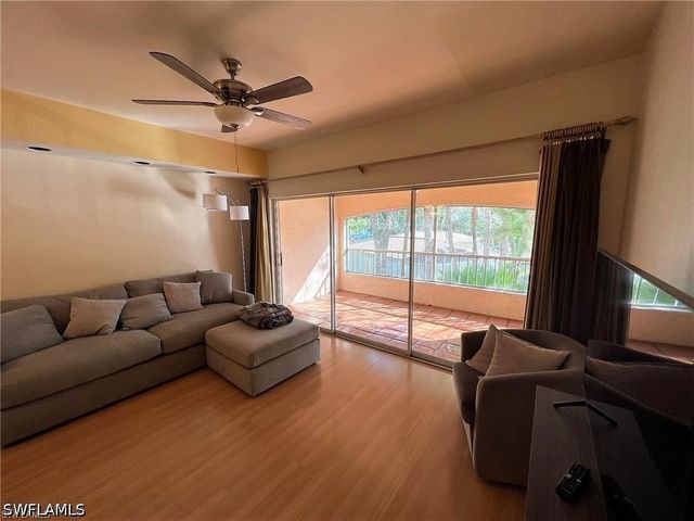 1018 Woodshire LN A209, Naples, FL 34105