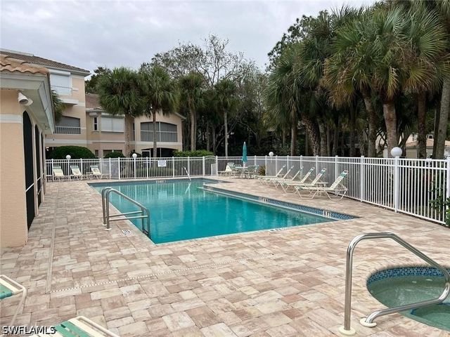 1018 Woodshire LN A209, Naples, FL 34105
