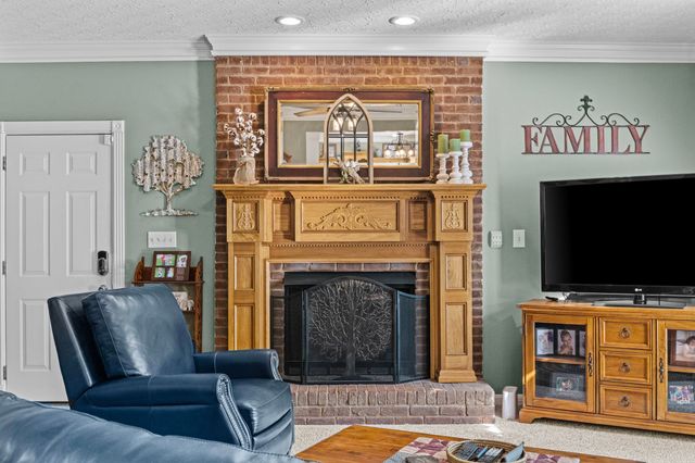 180 Casa Landa Way, Winchester, KY 40391