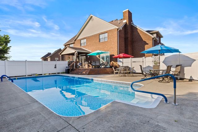 180 Casa Landa Way, Winchester, KY 40391