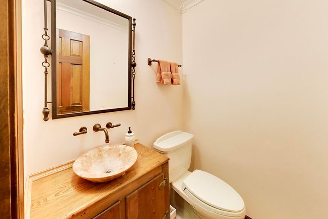 2302 Lisa Court, Palatine, IL 60067