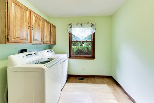 2302 Lisa Court, Palatine, IL 60067