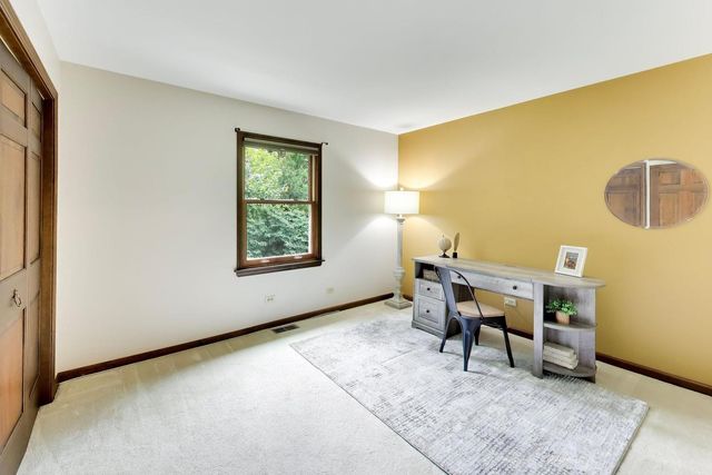 2302 Lisa Court, Palatine, IL 60067
