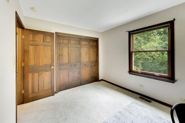 2302 Lisa Court, Palatine, IL 60067