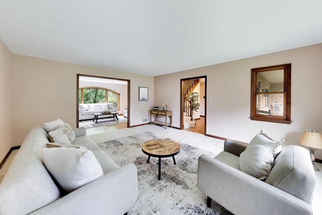 2302 Lisa Court, Palatine, IL 60067