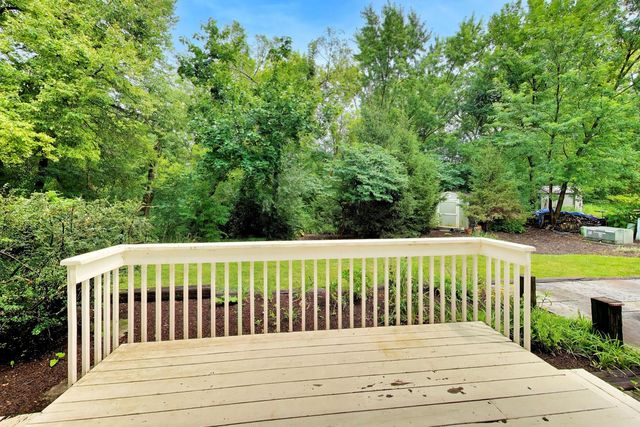 2302 Lisa Court, Palatine, IL 60067