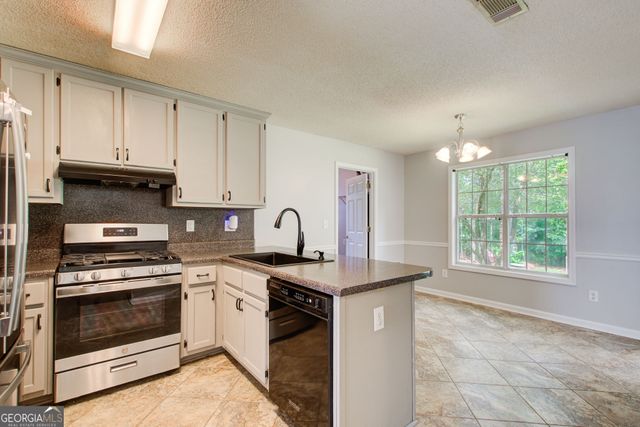 837 Ravins Way, Stockbridge, GA 30281