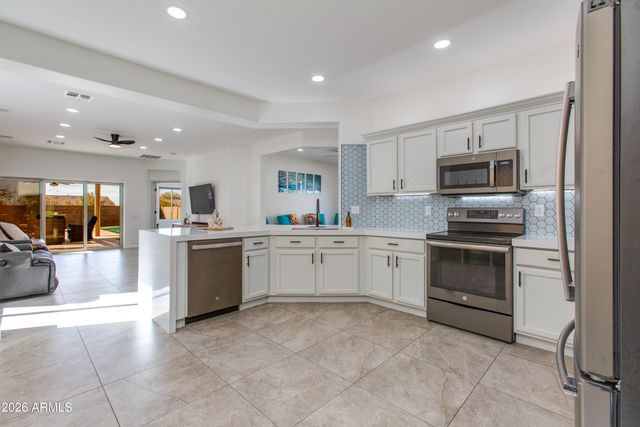 8242 S HIDDEN TRAIL Court, Gold Canyon, AZ 85118