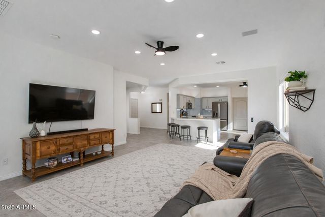 8242 S HIDDEN TRAIL Court, Gold Canyon, AZ 85118