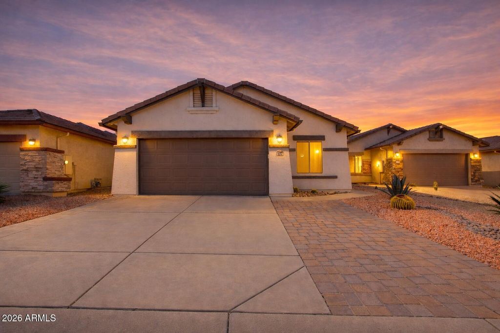 8242 S HIDDEN TRAIL Court, Gold Canyon, AZ 85118