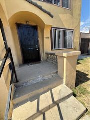 1349 W 49th, Los Angeles, CA 90037