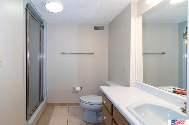 4720 Bingham Court, Lincoln, NE 68516