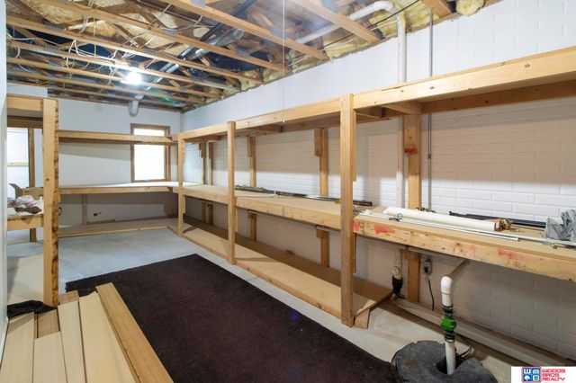 4720 Bingham Court, Lincoln, NE 68516