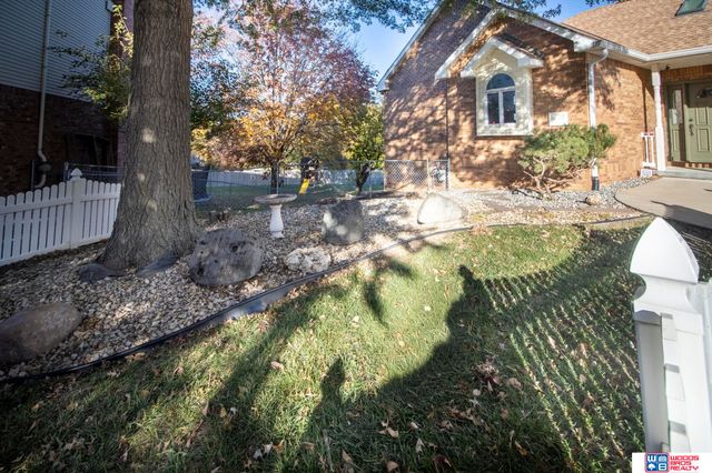 4720 Bingham Court, Lincoln, NE 68516