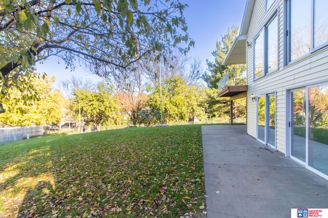 4720 Bingham Court, Lincoln, NE 68516