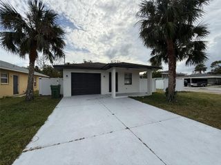 1802 MARTIN LUTHER KING AVENUE E, Bradenton, FL 34208