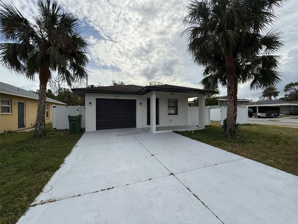 1802 MARTIN LUTHER KING AVENUE E, Bradenton, FL 34208