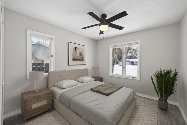 7148 Glenross Road, Woodbury, MN 55125