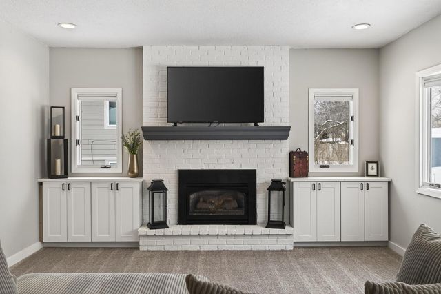 7148 Glenross Road, Woodbury, MN 55125