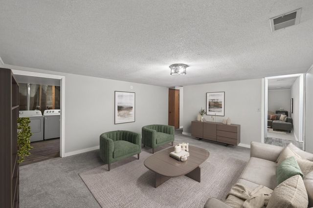 7148 Glenross Road, Woodbury, MN 55125