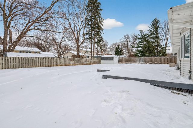 7148 Glenross Road, Woodbury, MN 55125