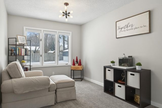 7148 Glenross Road, Woodbury, MN 55125